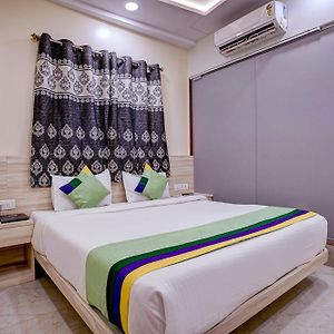 Deluxe Double Room Extra Bed